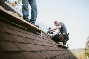 Local Roofers in Puryear, TN